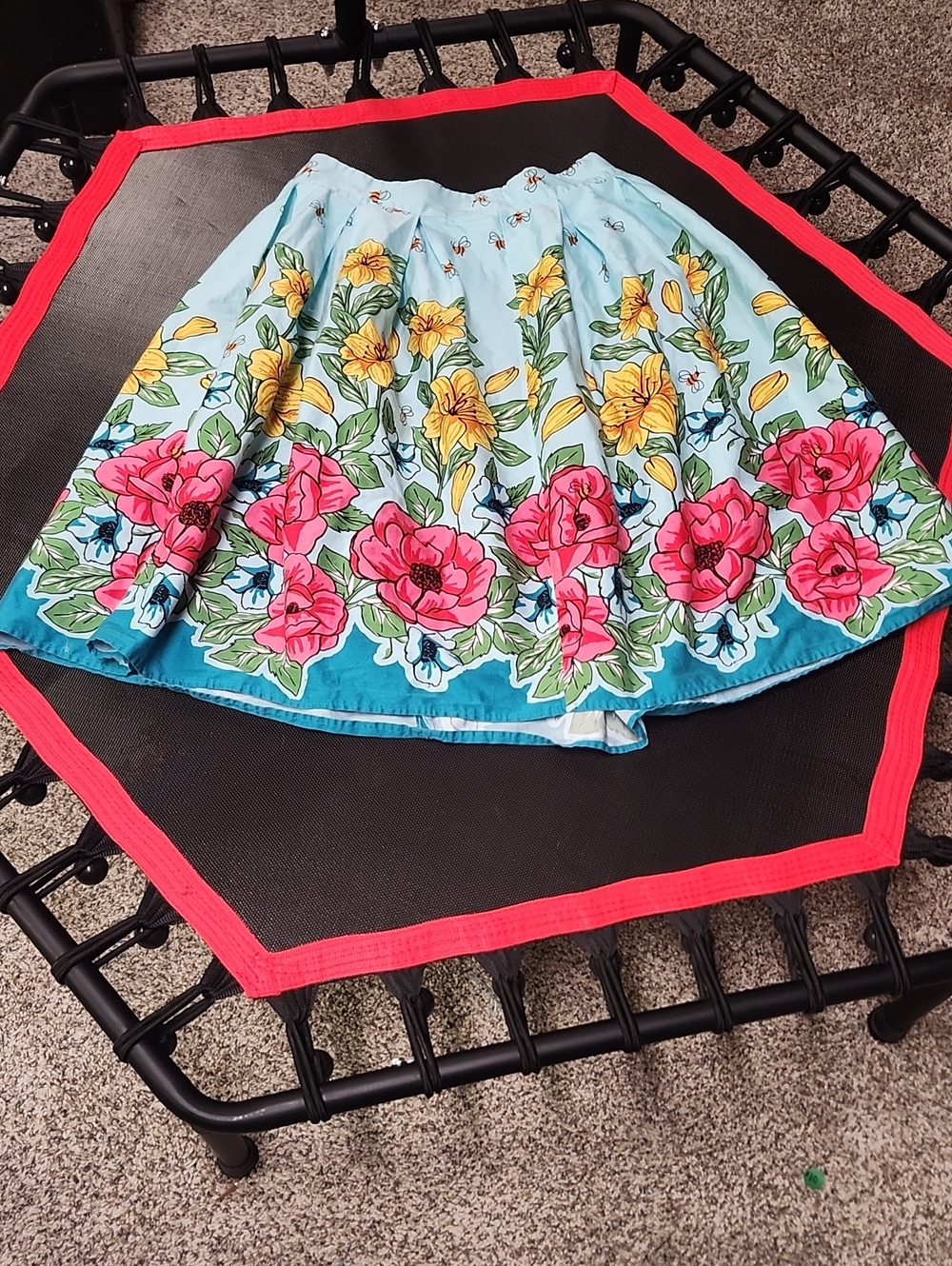 Floral Bee Skirt Size M. #5